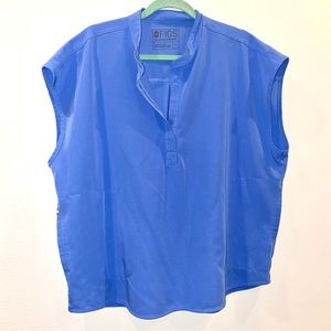 Figs Women’s Rafaela scrub top - Size XL